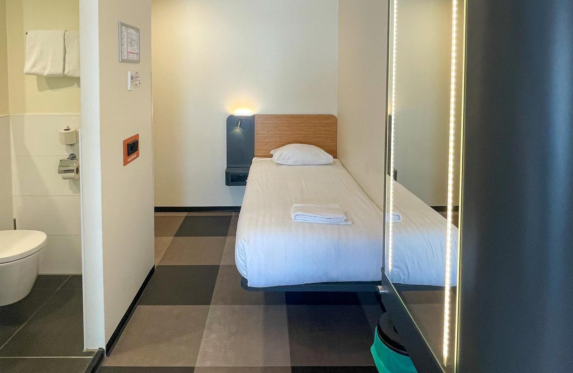 Easyhotel Scheveningen Hotel